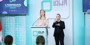 საარჩევნო უბნები გაიხსნა, კენჭისყრა დაწყებულია