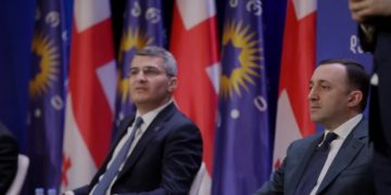 ,,სავარაუდოდ, ივანიშვილის გამოძიება იმაზე მუშაობს, რომ ყველაფერი მამუკა მდინარაძეს შეტენონ და ამ ბრალდებით ირაკლი ღარიბაშვილთან გაუშვან“ – ლაშა ფარულავა