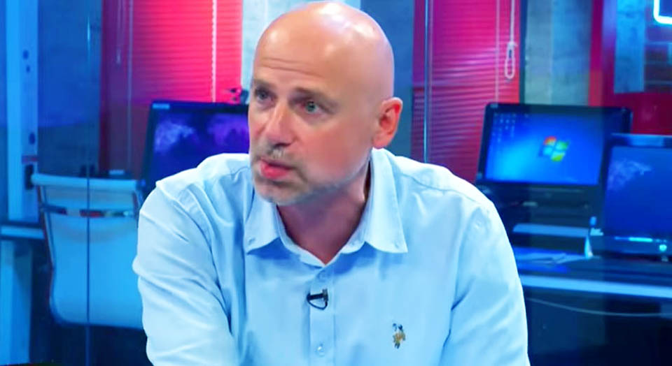 “2020 წელს ქოცების მთავრობა ივივეს არ აბრალებდა სააკააშვილს? მთელი მათი პროპაგანდა იგივე ბრალდებაზე არ იყო აგებული?” – მერაბ მეტრეველი