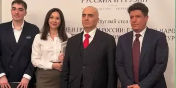 ოთარ რომანოვ-ფარცხალაძემ და მამუკა ფიფიამ რუსეთში საზოგადოებრივი ფონდი „რუსთა და ქართველთა ერთიანობა” შექმნეს