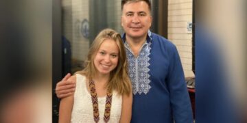 ლიზა იასკომ მიხეილ სააკაშვილს ალიმენტის დაკისრებისა და მშობლის უფლებების ჩამორთმევის მოთხოვნით უჩივლა
